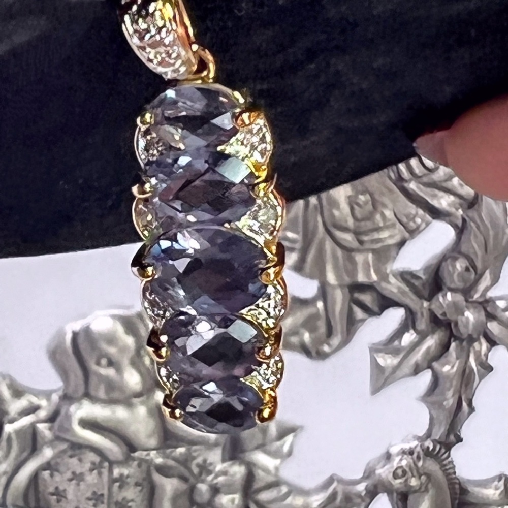 Mystic Topaz (Violet & Blues) & Diamond Pendant - Picture 5 of 5